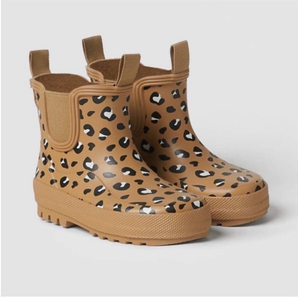 ZARA BABY CHEETAH PRINTED RAINBOOTS